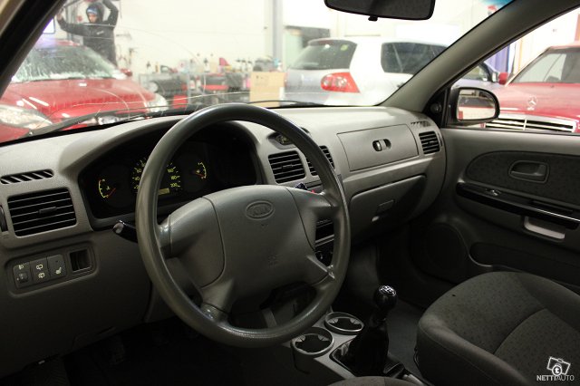 Kia Rio 8