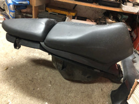 Aprilia SR50 varaosia, Mopojen varaosat ja tarvikkeet, Mototarvikkeet ja varaosat, Virolahti, Tori.fi Aprilia SR50 varaosia, Mopojen varaosat ja tarvikkeet, Mototarvikkeet ja varaosat, Virolahti, Tori.fi