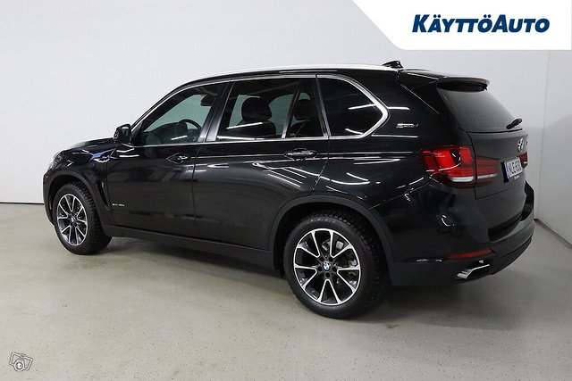 BMW X5 8
