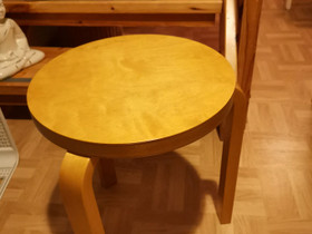 Artek jakkara 60, Pöydät ja tuolit, Sisustus ja huonekalut, Kaarina, Tori.fi Artek jakkara 60, Pöydät ja tuolit, Sisustus ja huonekalut, Kaarina, Tori.fi