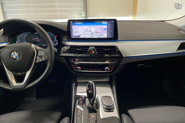 BMW 530 8