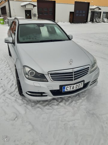 Mercedes-Benz C-sarja 2