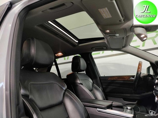 Mercedes-Benz ML 13