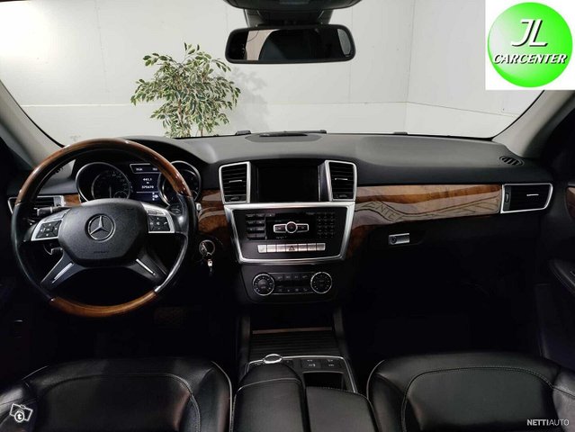 Mercedes-Benz ML 17