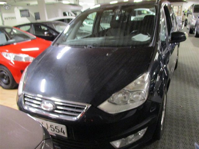 Ford Galaxy 14