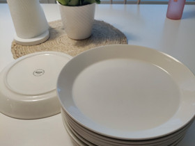Iittala valkoiset lautaset 26cm 10kpl, Ruokailuastiat ja aterimet, Keittiötarvikkeet ja astiat, Seinäjoki, Tori.fi