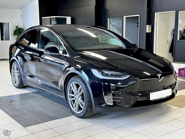 Tesla Model X, kuva 1