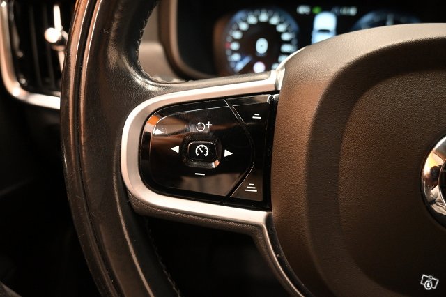 Volvo V90 Cross Country 19