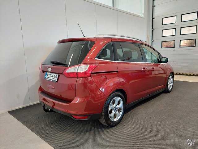 Ford Grand C-Max 11