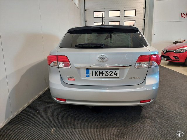 Toyota Avensis 7