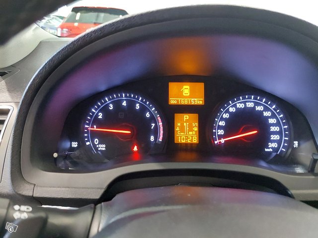Toyota Avensis 18