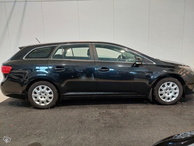 TOYOTA AVENSIS 13