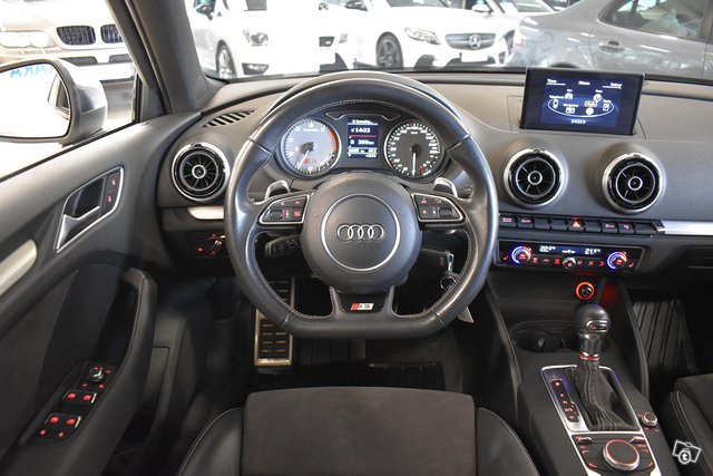 Audi S3 16