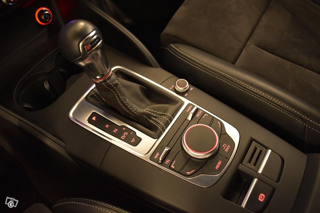 Audi S3 25