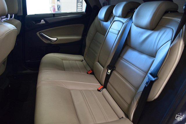Ford Mondeo 16
