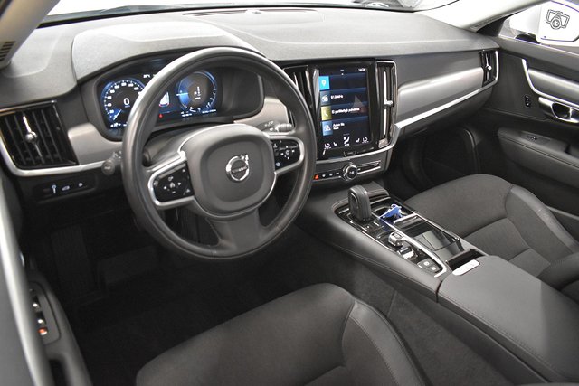 Volvo V90 9