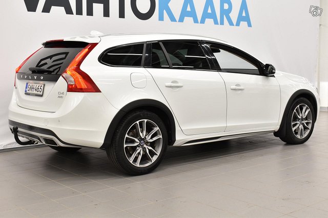 Volvo V60 Cross Country 7