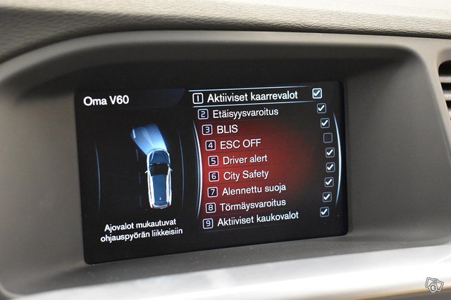 Volvo V60 Cross Country 21