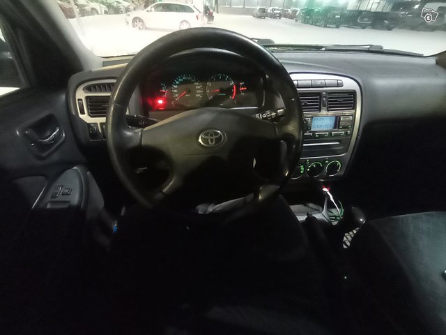 Toyota Avensis 3