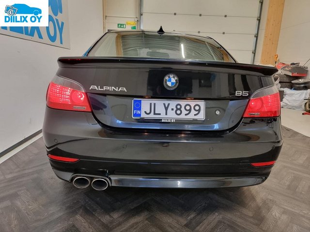 BMW M5 9