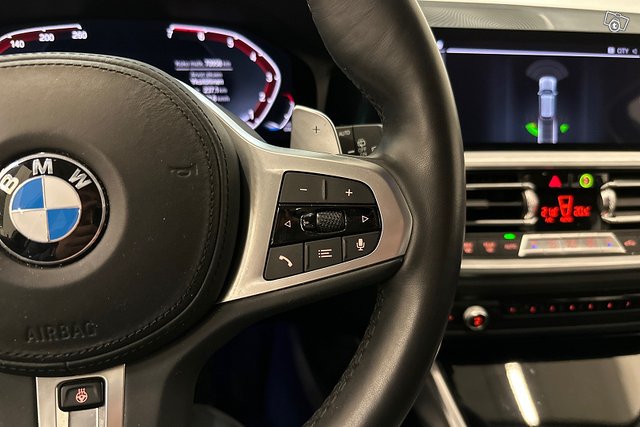 BMW 330 16