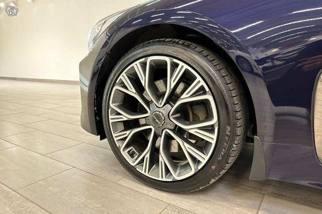 Kia STINGER 8