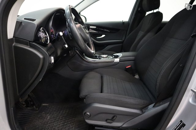 Mercedes-Benz GLC 9
