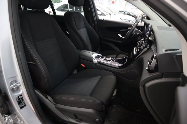 Mercedes-Benz GLC 12