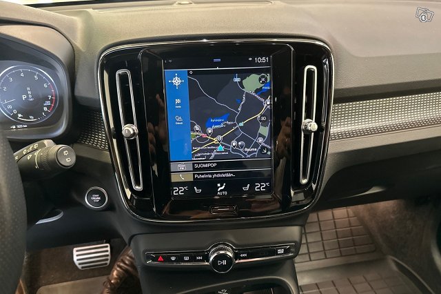Volvo XC40 12