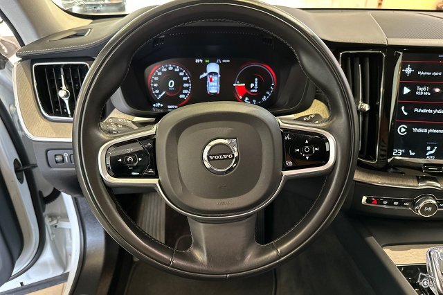 VOLVO XC60 10
