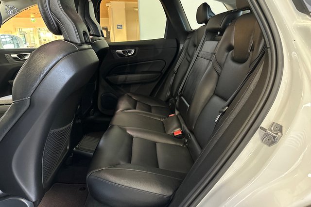 VOLVO XC60 16