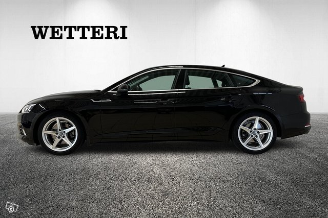 Audi A5 4