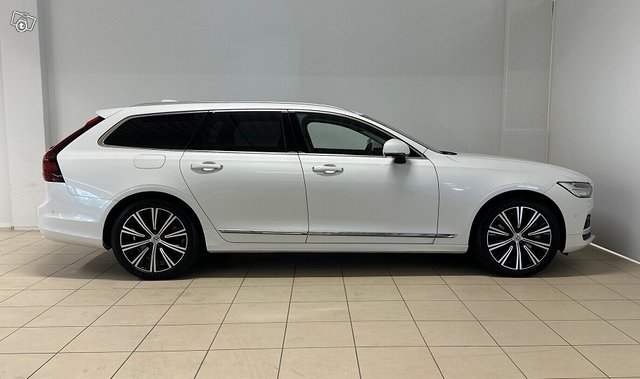 Volvo V90 9