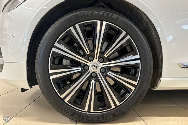 Volvo V90 22