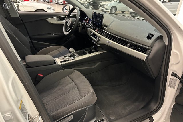 Audi A4 11