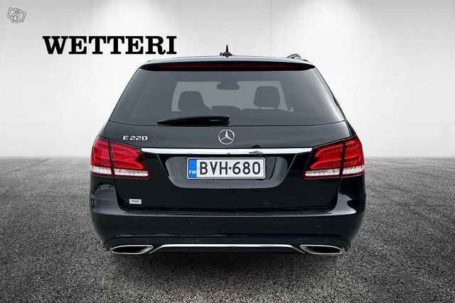 Mercedes-Benz E 4