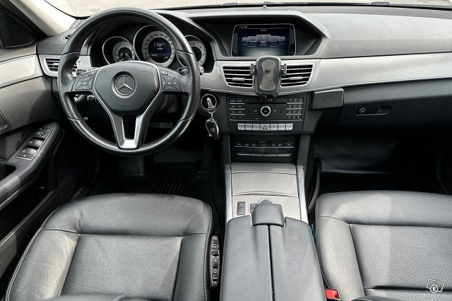 Mercedes-Benz E 9