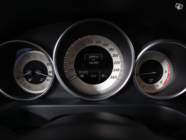 Mercedes-Benz E 12