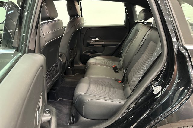 Mercedes-Benz B 12