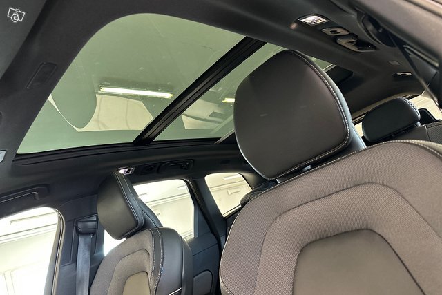 VOLVO XC60 18