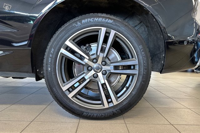 Volvo XC60 7
