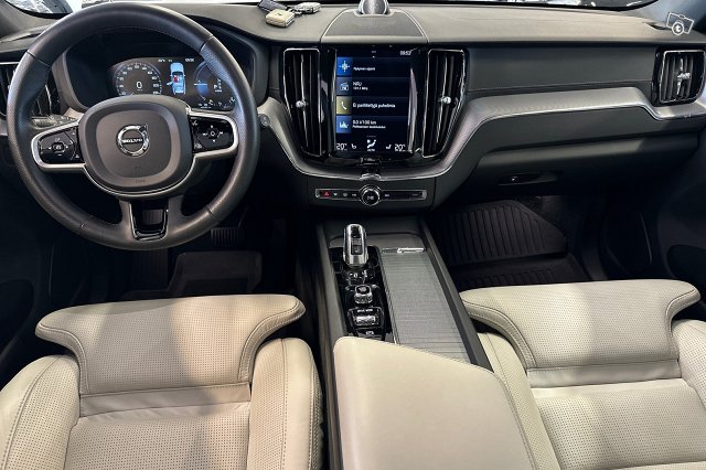 Volvo XC60 10
