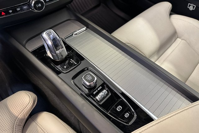 Volvo XC60 13