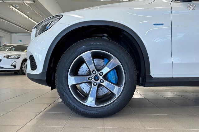 Mercedes-Benz GLC 7