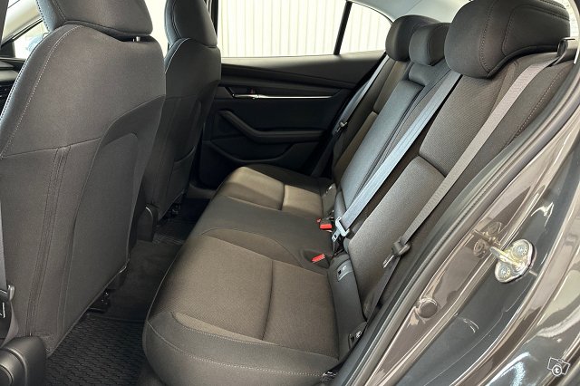 Mazda Mazda3 11