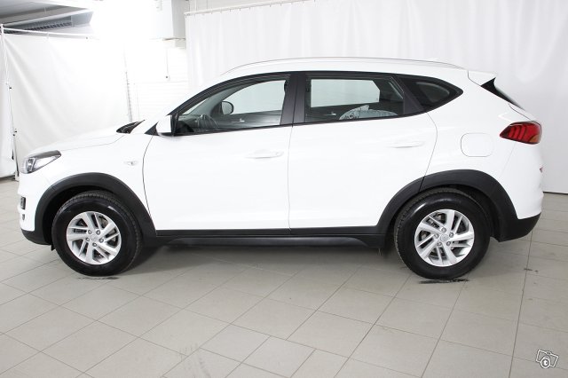 Hyundai TUCSON 4