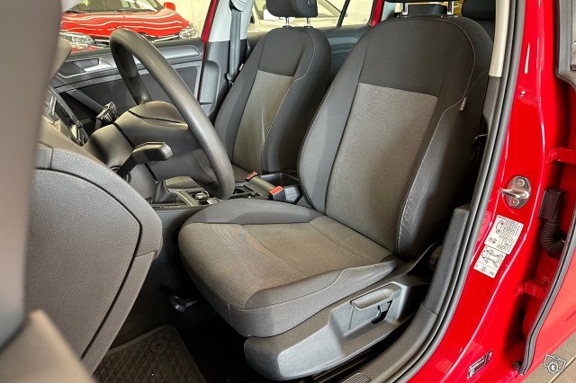Volkswagen GOLF 12