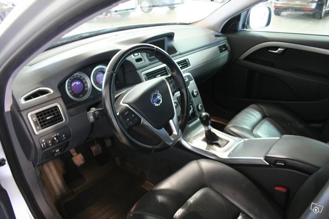Volvo XC70 6