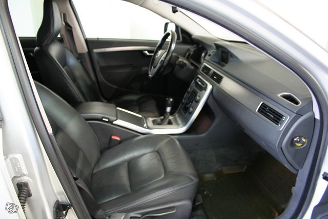 Volvo XC70 10