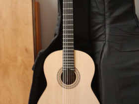 Yamaha-kitara, Kitarat, bassot ja vahvistimet, Musiikki ja soittimet, Varkaus, Tori.fi Yamaha-kitara, Kitarat, bassot ja vahvistimet, Musiikki ja soittimet, Varkaus, Tori.fi